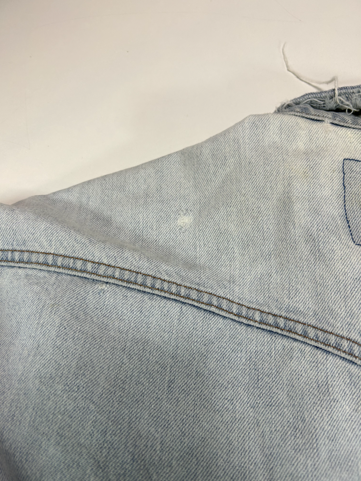 Vintage 80s Levis Red Tab Medium Wash Distressed Denim Trucker Jacket Size XL