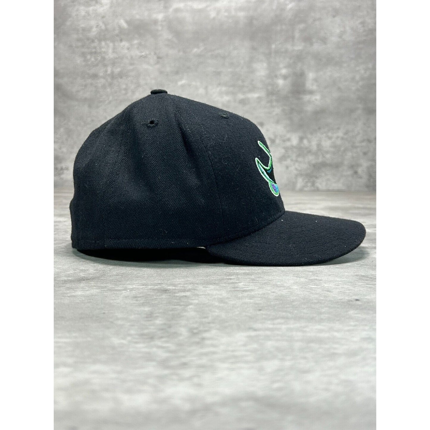 Vintage 90s Tampa Bay Devil Rays MLB Embroidered Logo Fitted Hat Size 7 Black