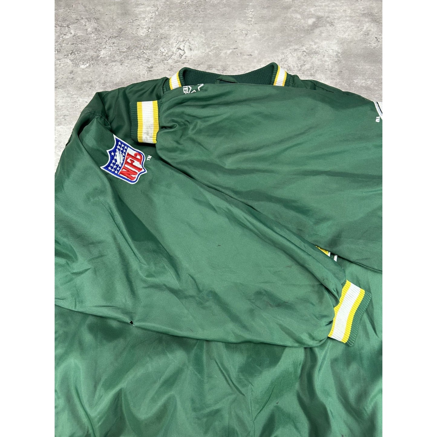 Vintage 90s Green Bay Packers NFL Starter Nylon Windbreaker Jacket Size Medium