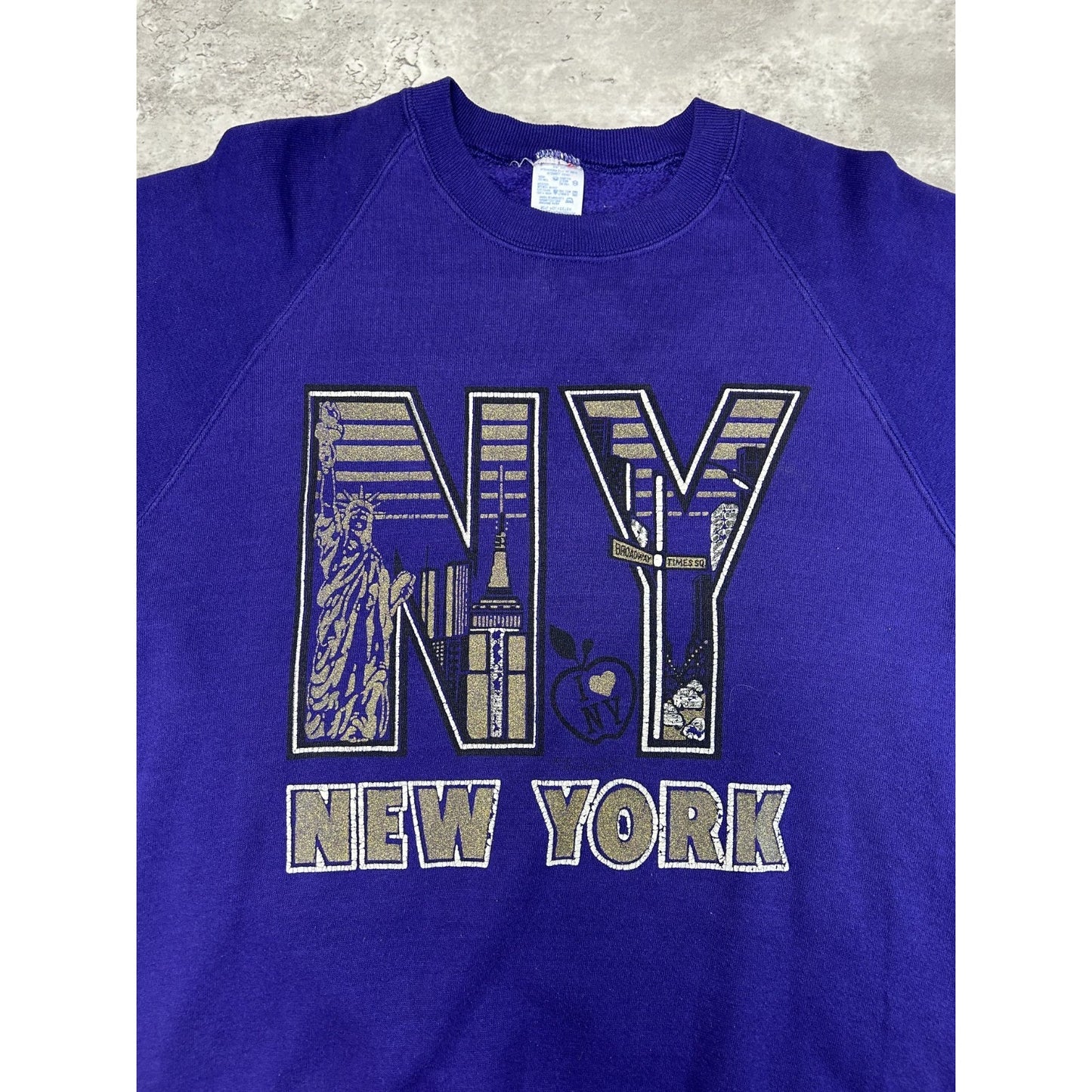 Vintage 90s New York City Skyline Graphic Spellout Destination Sweatshirt Large