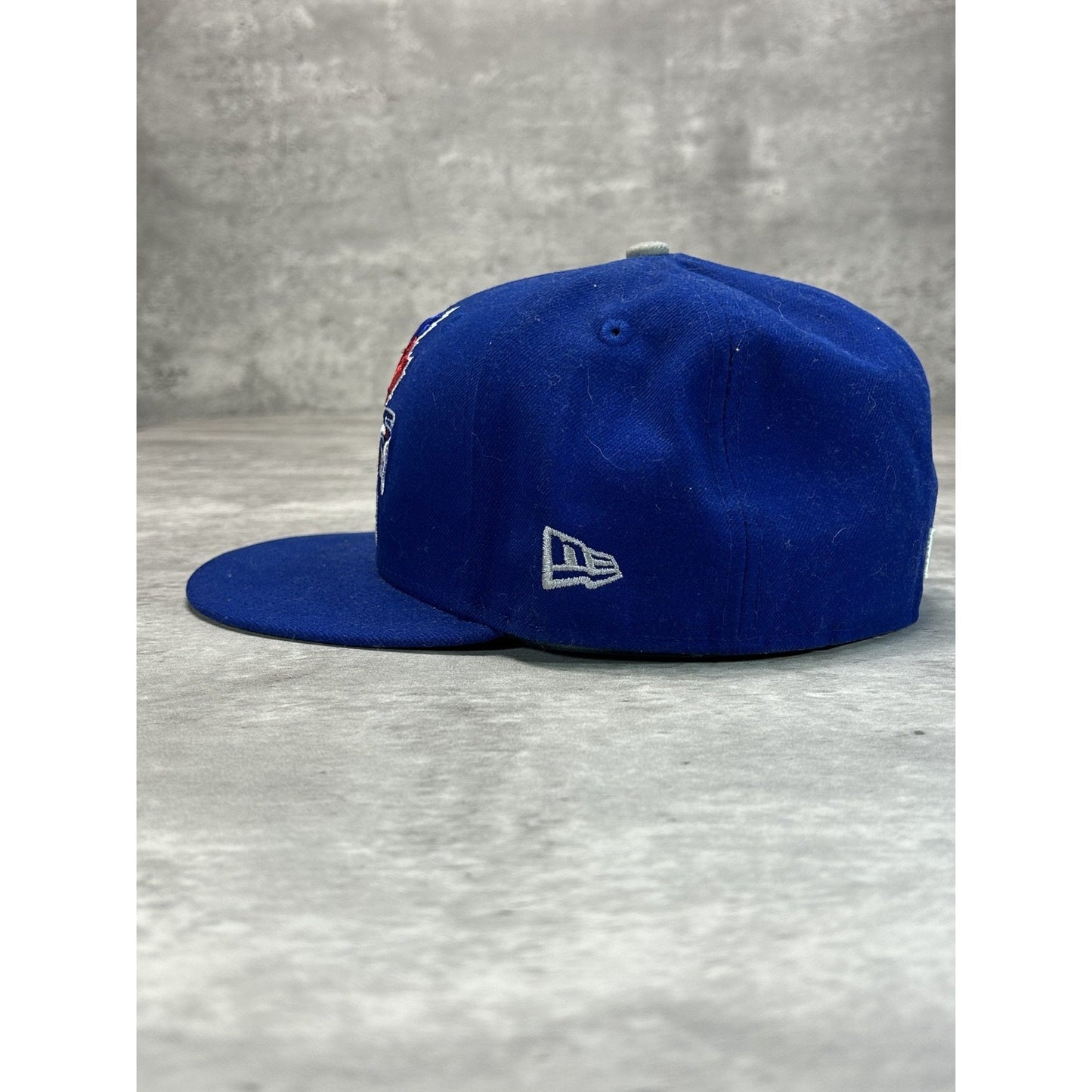 Toronto Blue Jays MLB Embroidered Melting Logo Baseball Fitted Hat 7 3/8 Blue