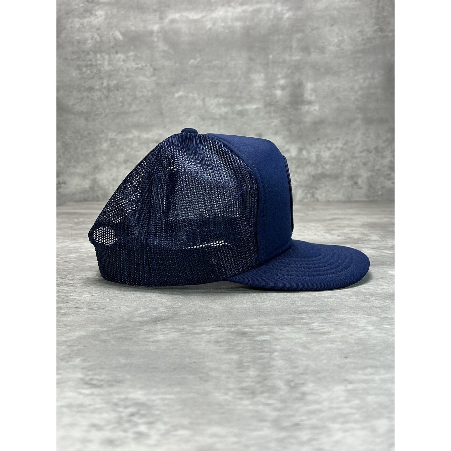 Vintage 80s/90s Nova Scotia Bluenose II Embroidered Trucker Snapback Hat OSFA