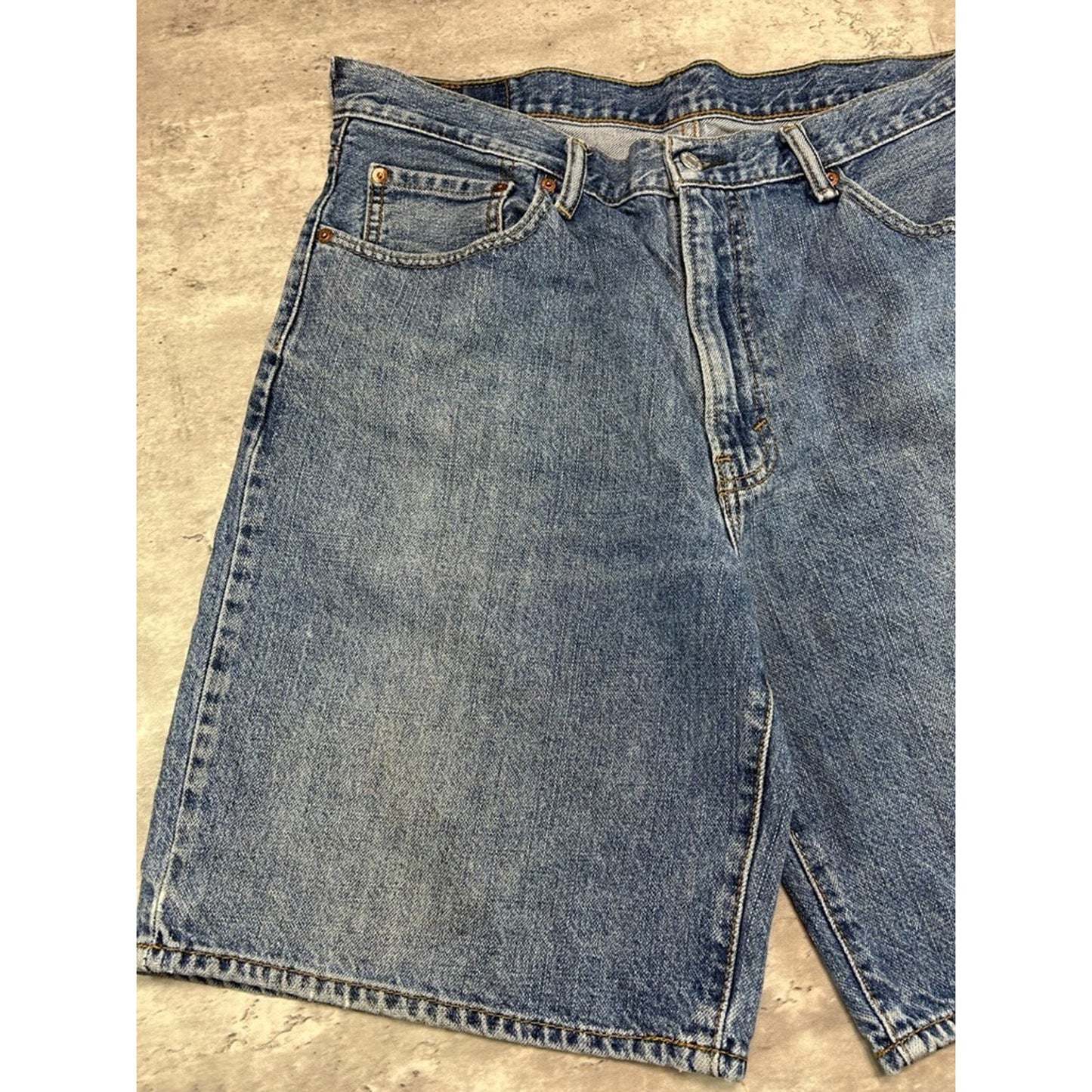 Vintage Levis 550 Red Tab Medium Wash Denim Shorts Size 36 Blue