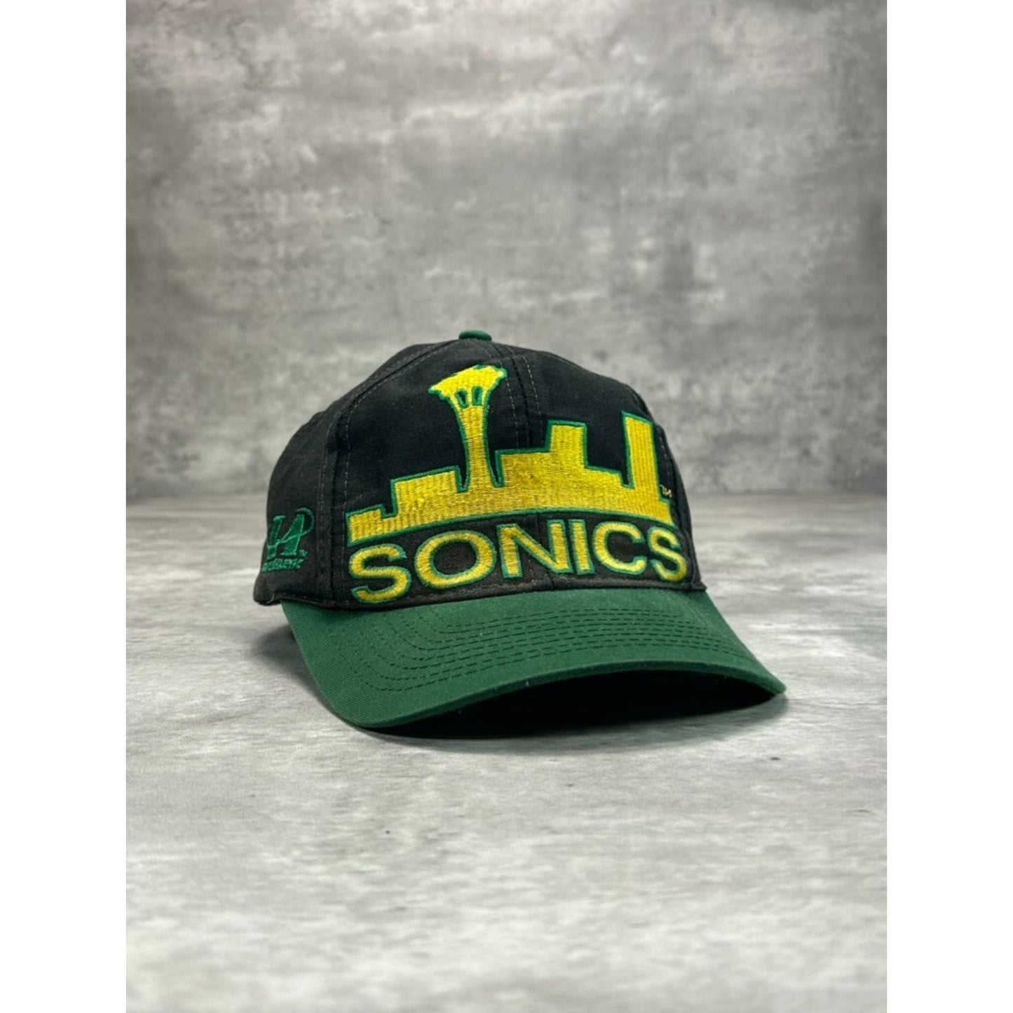 Vintage 90s Seattle Supersonics Logo Athletics Blockhead Snapback Hat OSFA