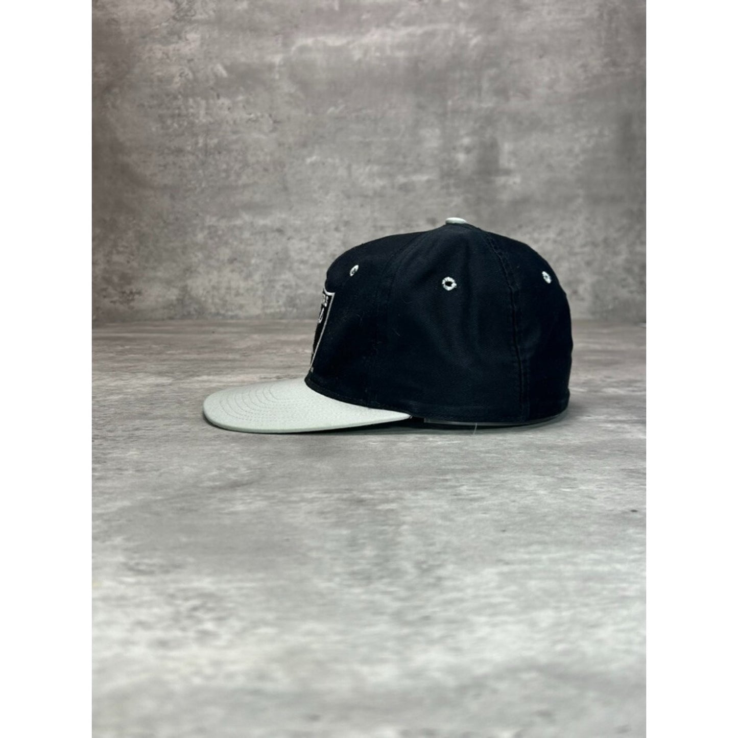 Vintage 90s Los Angeles Raiders NFL Embroidered Logo Snapback Hat OSFA