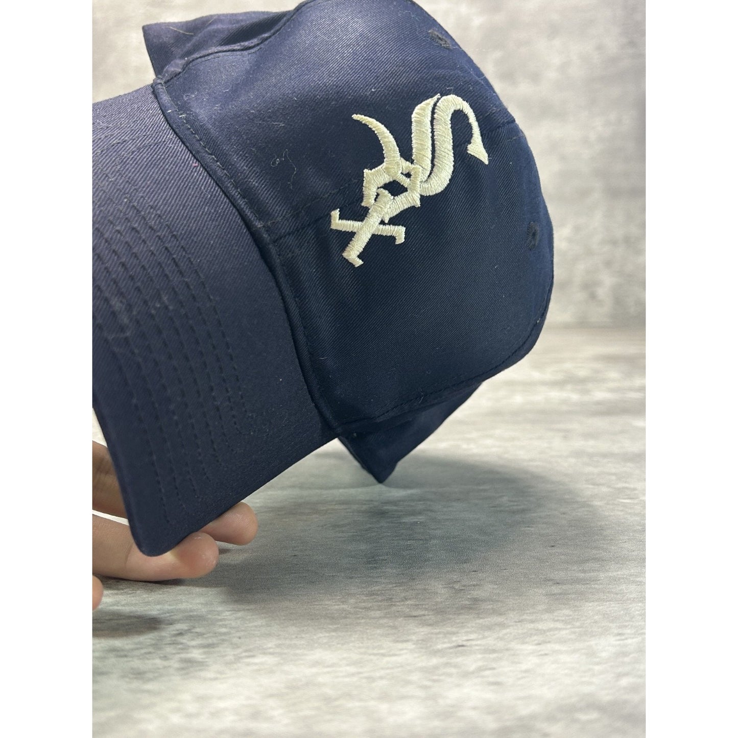 Vintage 90s Chicago White Sox MLB Embroidered Logo Baseball Snapback Hat OSFA