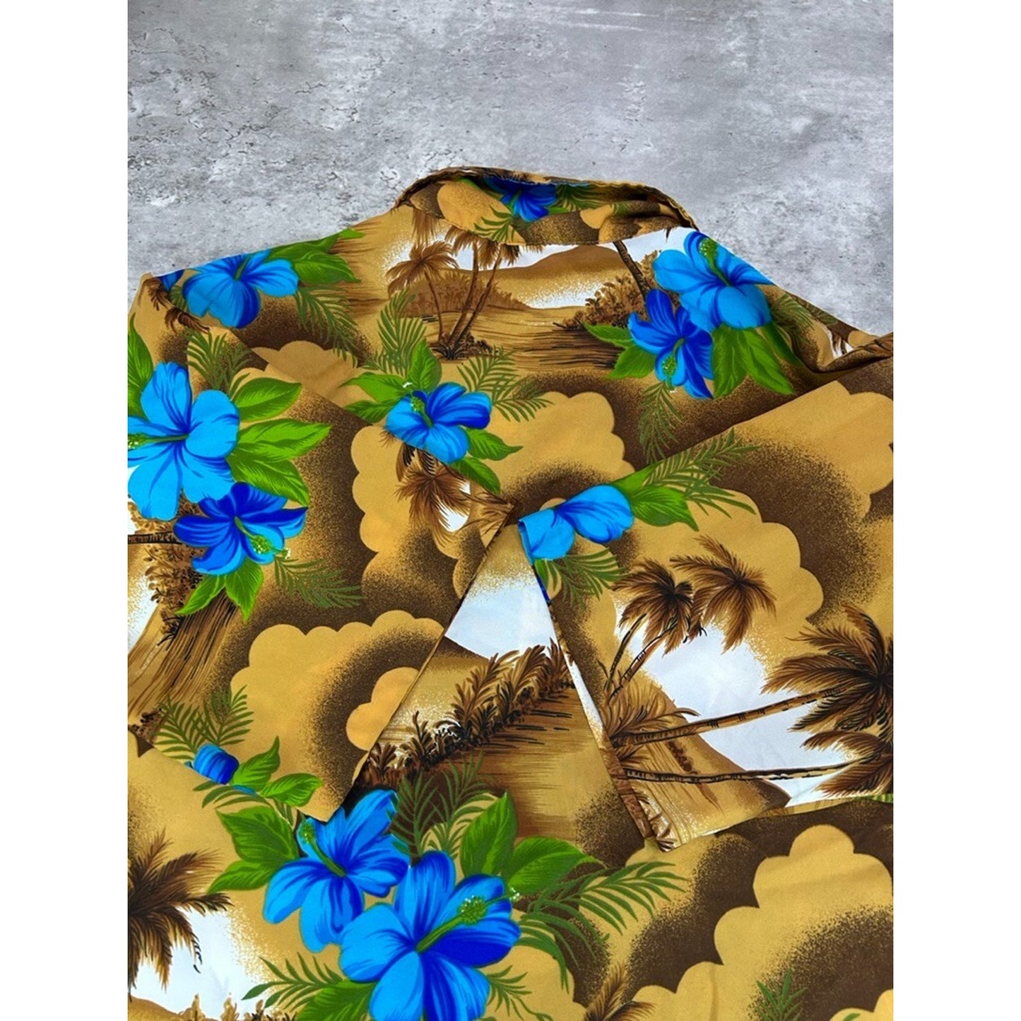 Vintage 1990s/80s Islanders Hawaiian Floral Print Button Up Shirt Size XL