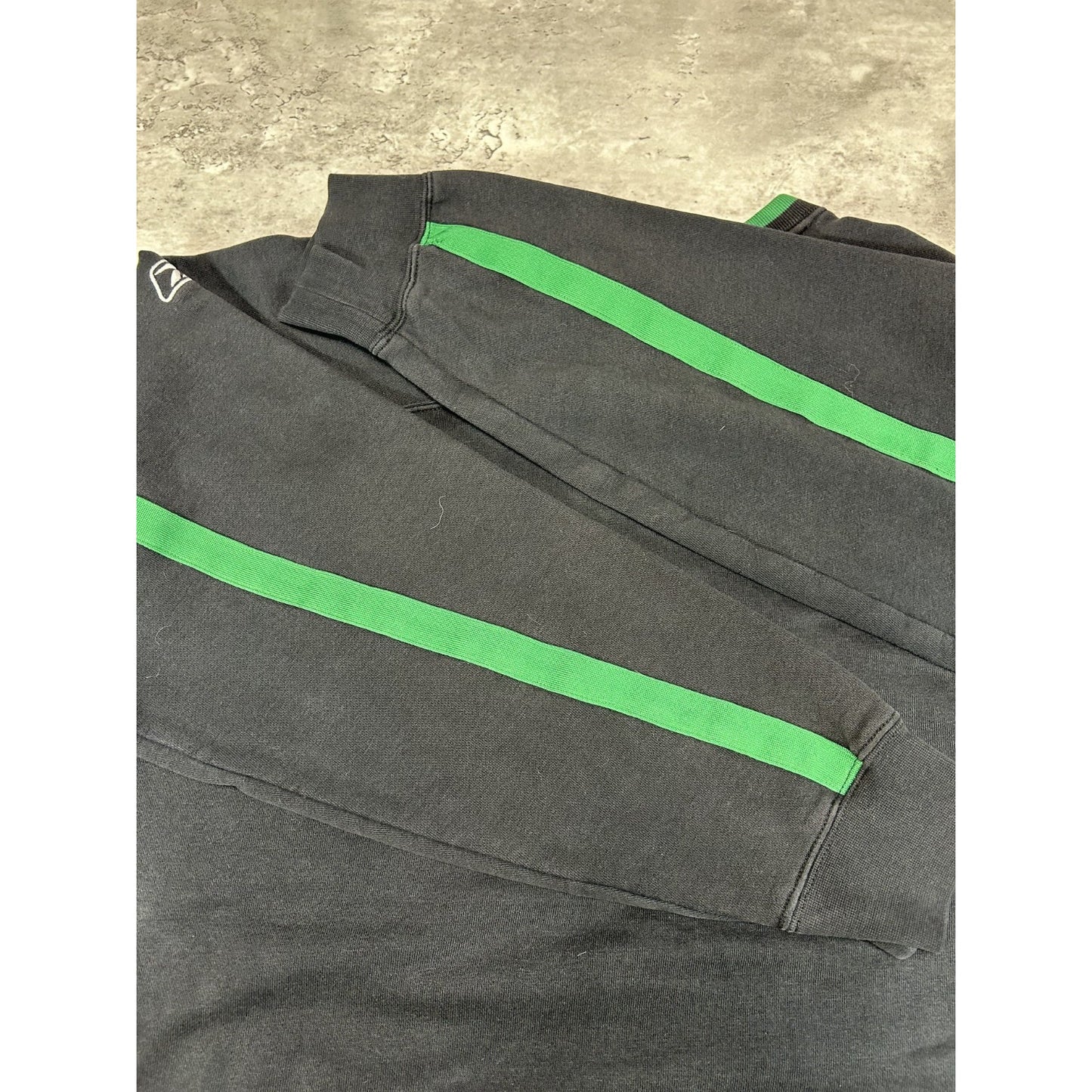 Vintage Saskatchewan Roughriders CFL Embroidered Reebok Sweatshirt Size Medium