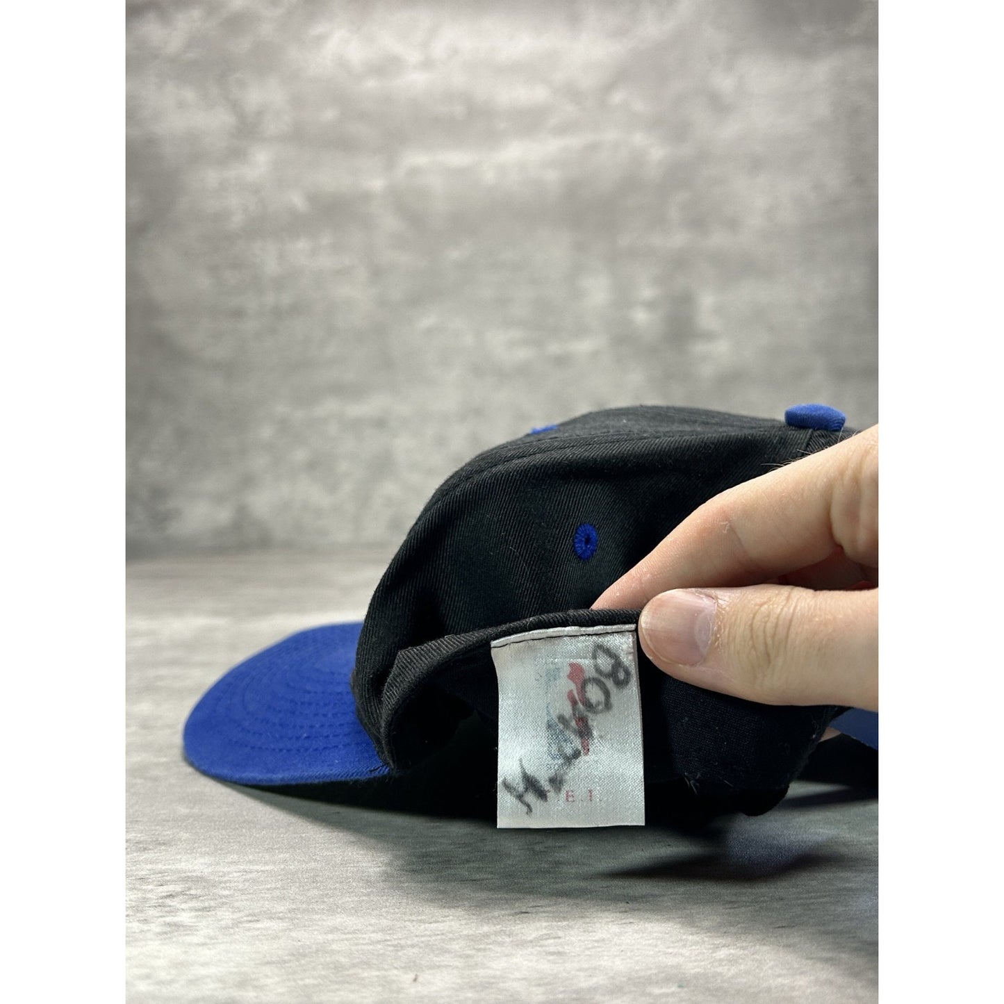 Vintage 90s Philadelphia 76ers NBA Embroidered Logo Basketball Snapback Hat OSFA