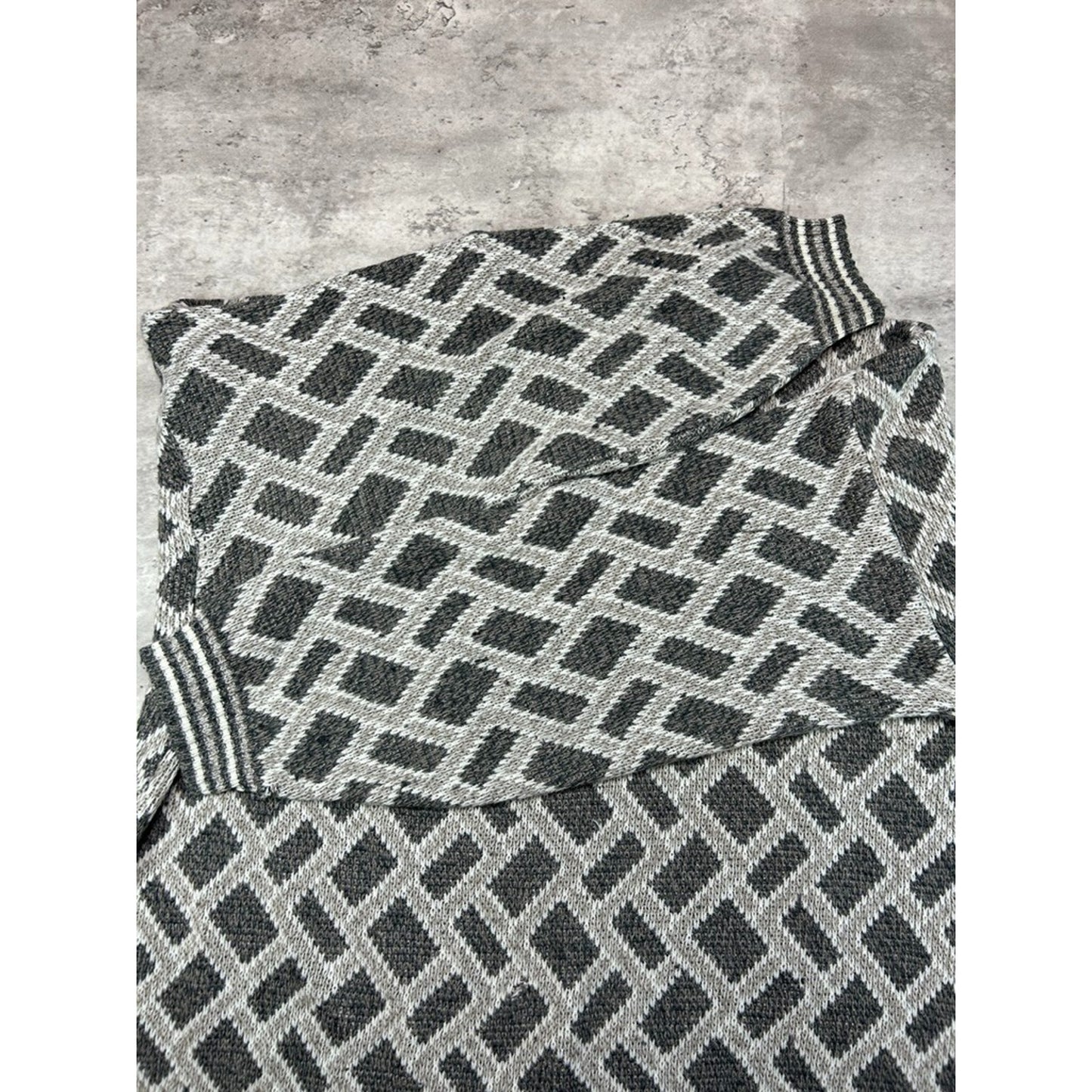 Vintage 90s Bugle Boys Abstract Print 1/4 Button Knit Sweater Size Large Gray