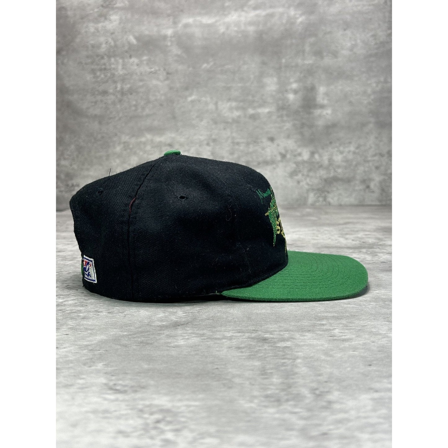 Vintage 90s Minnesota North Stars NHL Embroidered Spellout Snapback Hat OSFA