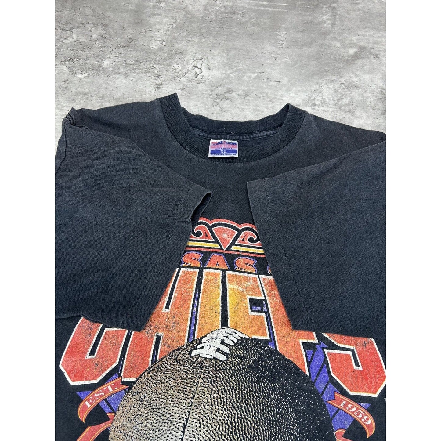 Vintage 1994 Kansas City Chiefs NFL Big Graphic Football T-Shirt Size XL Black