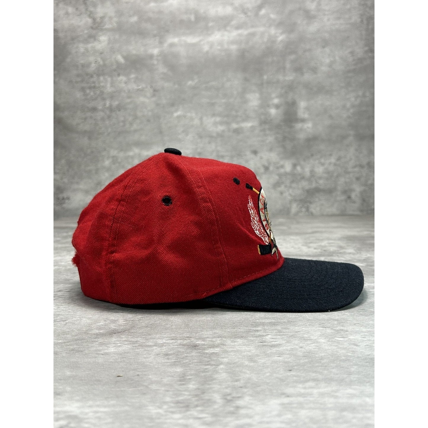 Vintage 90s Chicago Blackhawks NHL Embroidered Logo Starter Snapback Hat OSFA