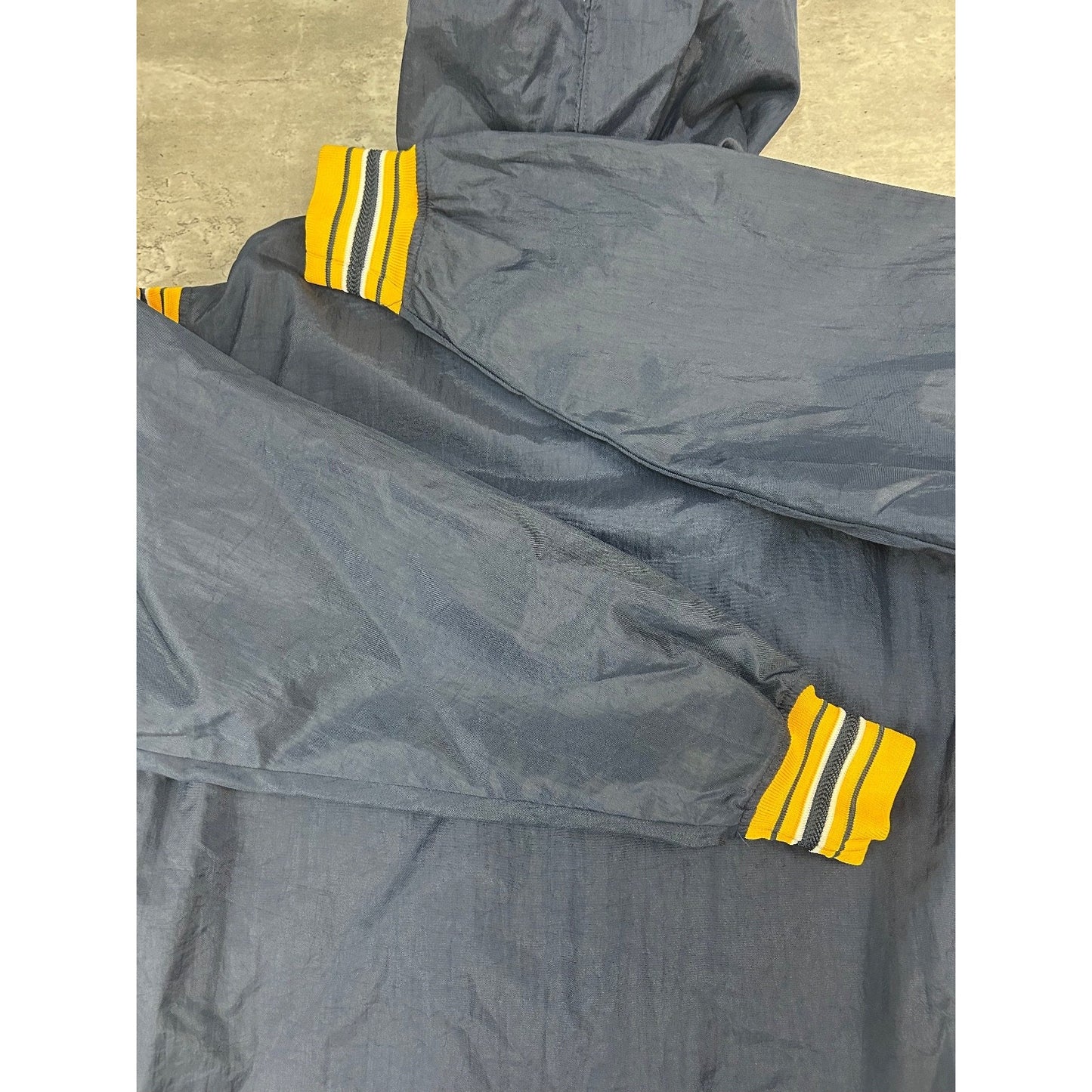 Vintage South Dakota State NCAA 1/2 Pullover Windbreaker Jacket Size Small