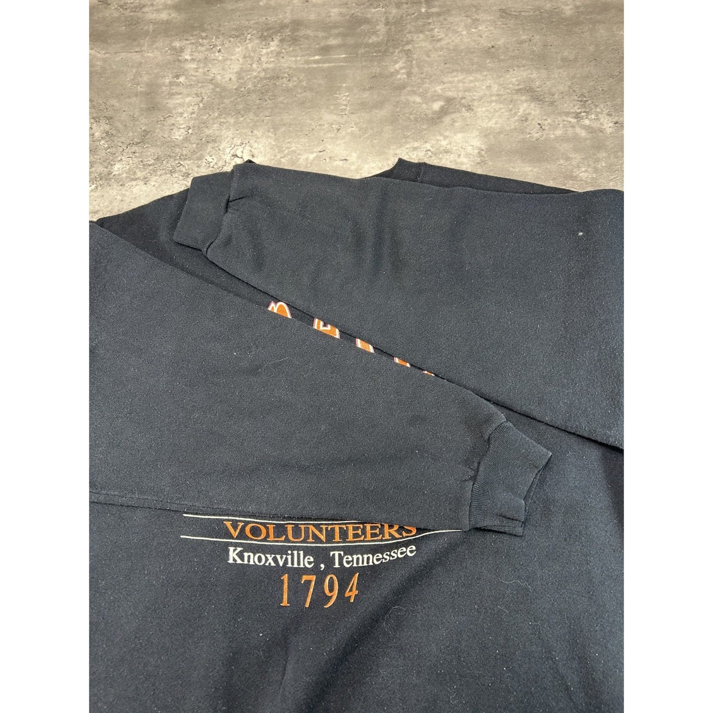 Vintage 90s Tennessee Volunteers NCAA Spellout Logo Graphic Sweatshirt Size XL