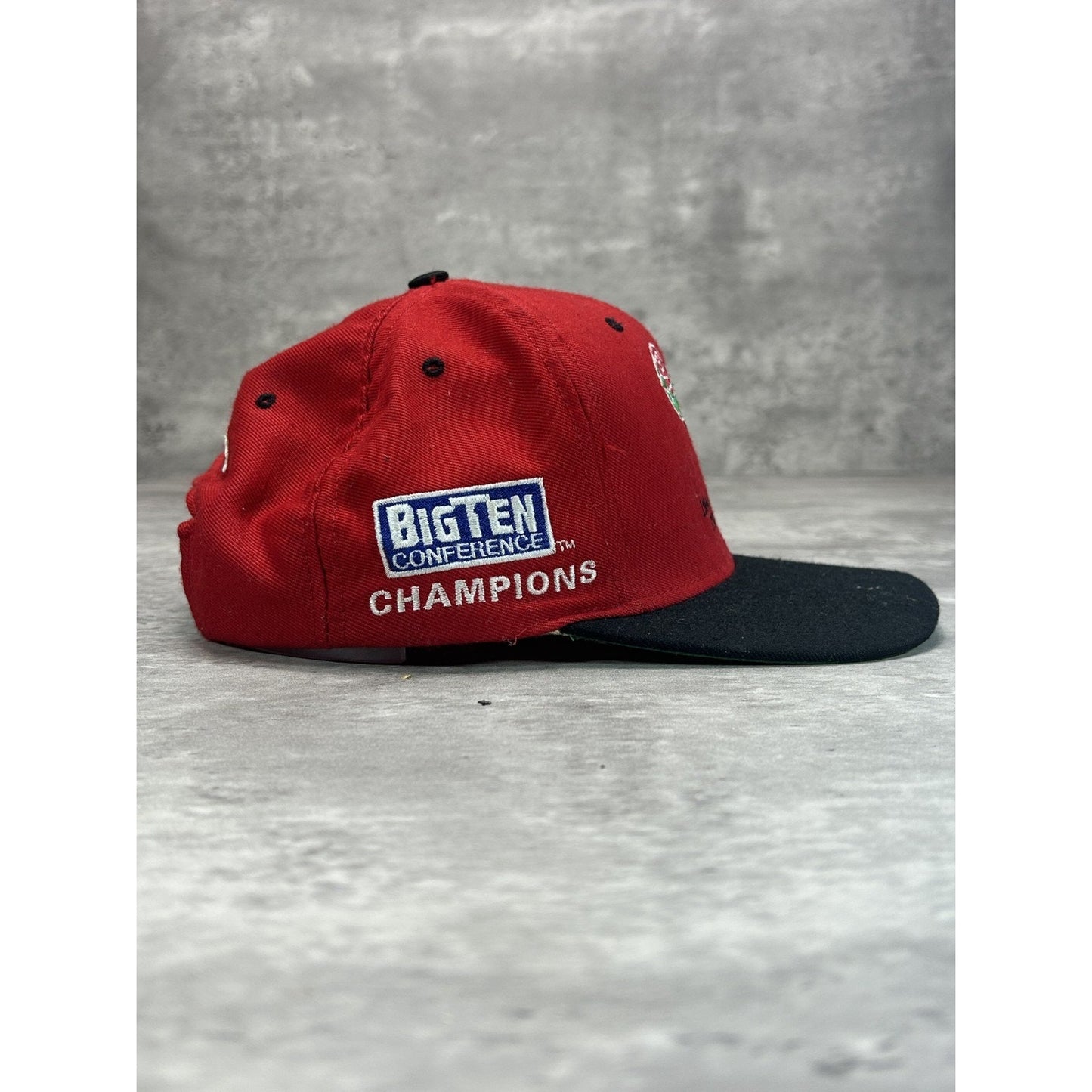Vintage 1994 Wisconsin Badgers NCAA Rose Bowl Champs Snapback Hat OSFA