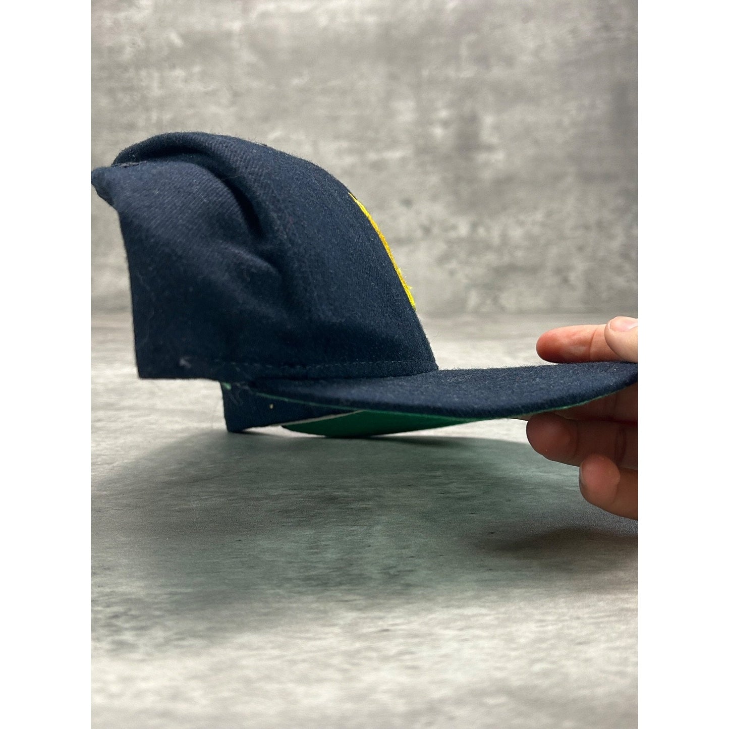 Vintage 90s Michigan Wolverines NCAA Embroidered Logo Snapback Hat OSFA