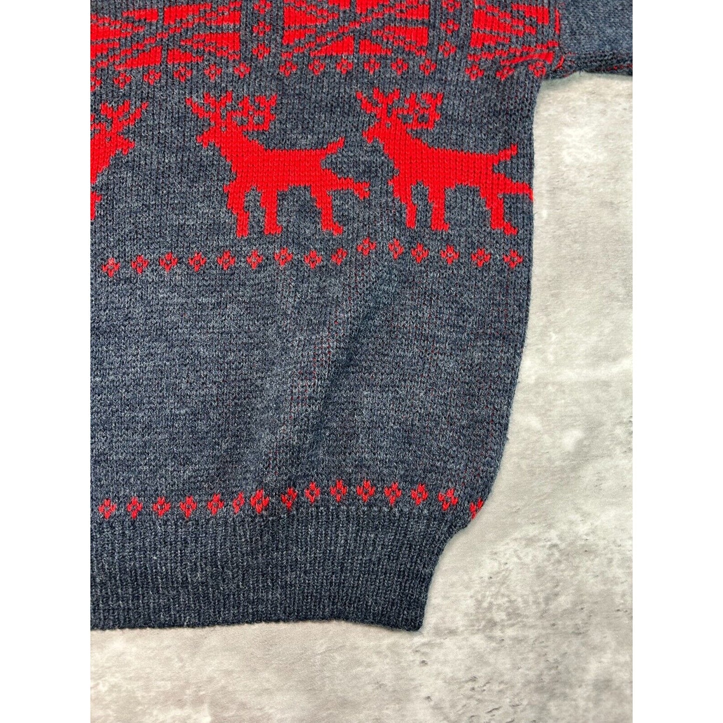 Vintage 90s Box Mondial Reindeer Pattern Print Pullover Knit Sweater Size Small