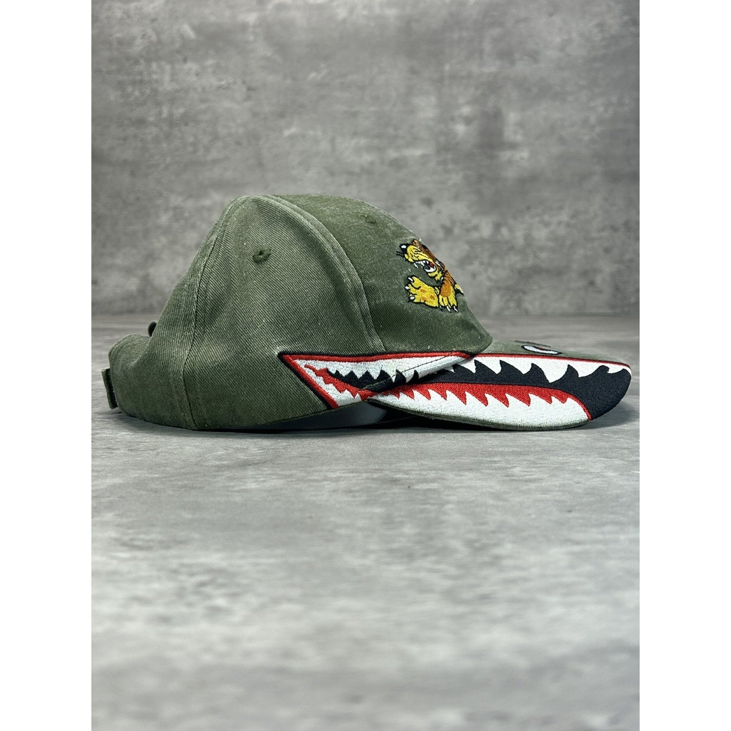Vintage Flying Tigers Military Embroidered Logo Strapback Hat OSFA green
