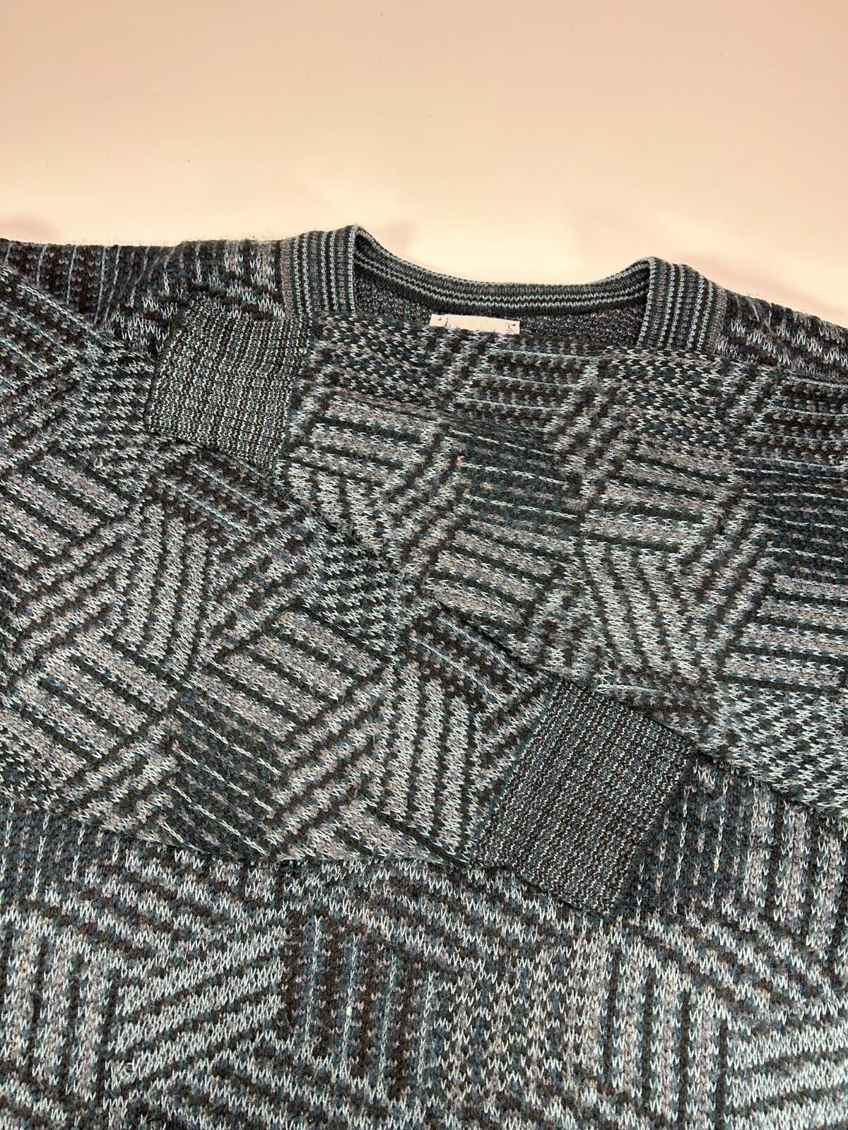 Vintage 80s/90s London Fog Abstract Print V-Neck Pullover Knit Sweater Size Large