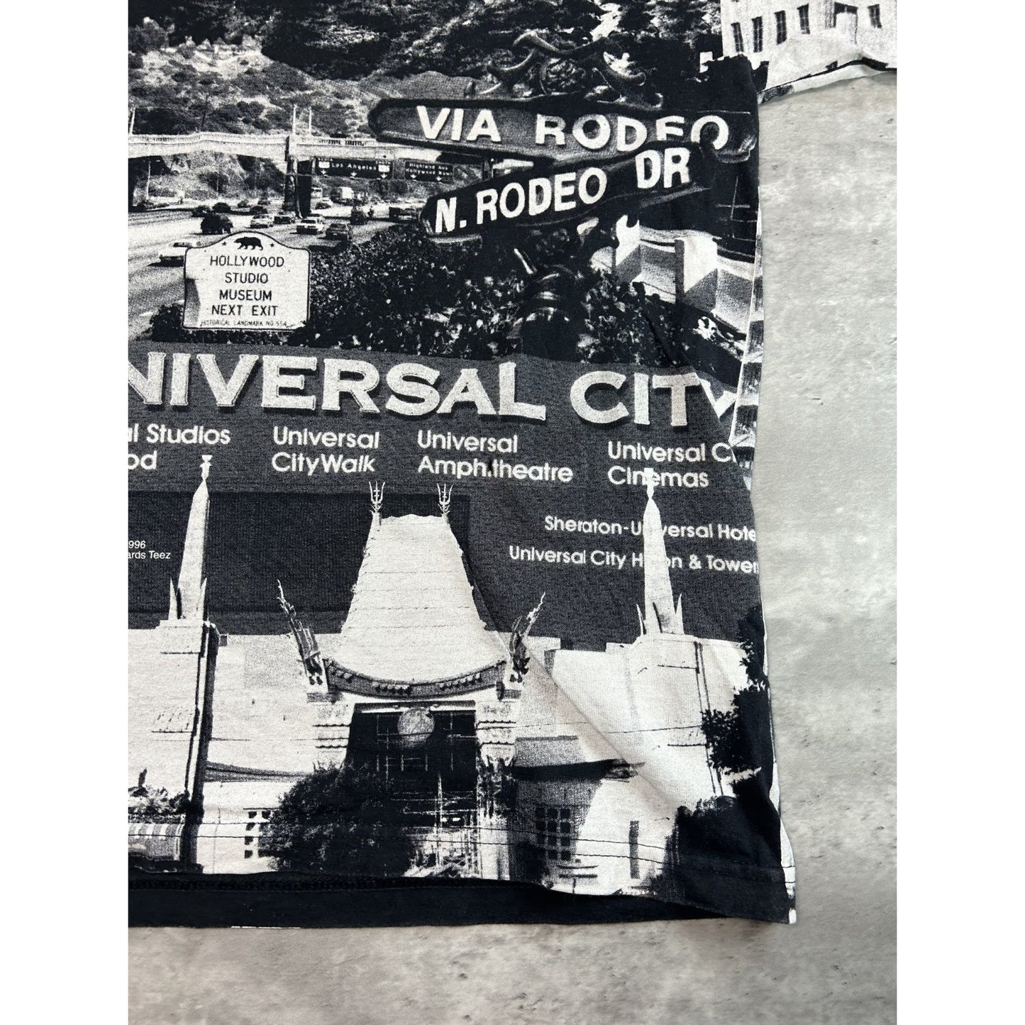 Vintage 1996 Hollywood All Over Print Graphic Destination T-Shirt Size XL