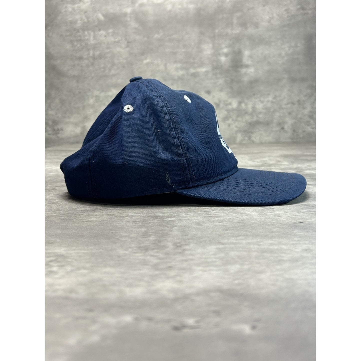Vintage 90s Toronto Maple Leafs NHL Embroidered Logo Hockey Snapback Hat OSFA
