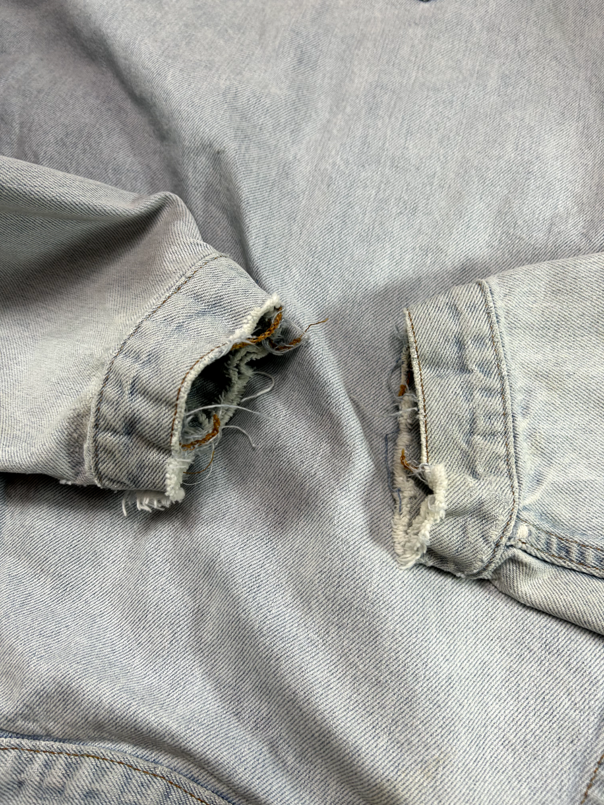 Vintage 80s Levis Red Tab Medium Wash Distressed Denim Trucker Jacket Size XL