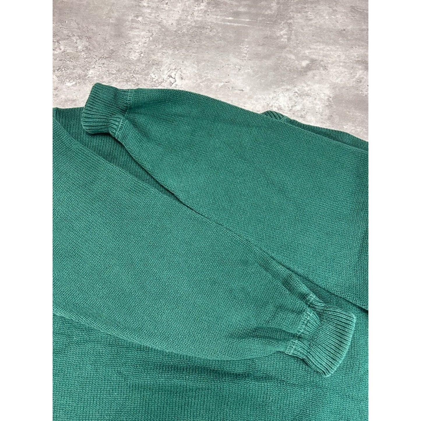 Vintage Tommy Hilfiger Embroidered Crest Pullover Sweater Size Large Green