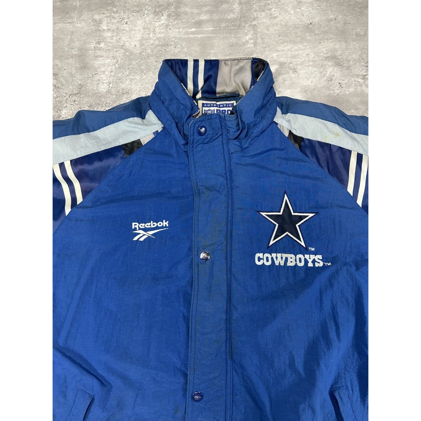Vintage 90s Dallas Cowboys NFL Embroidered Insulated Nylon Jacket Size Large