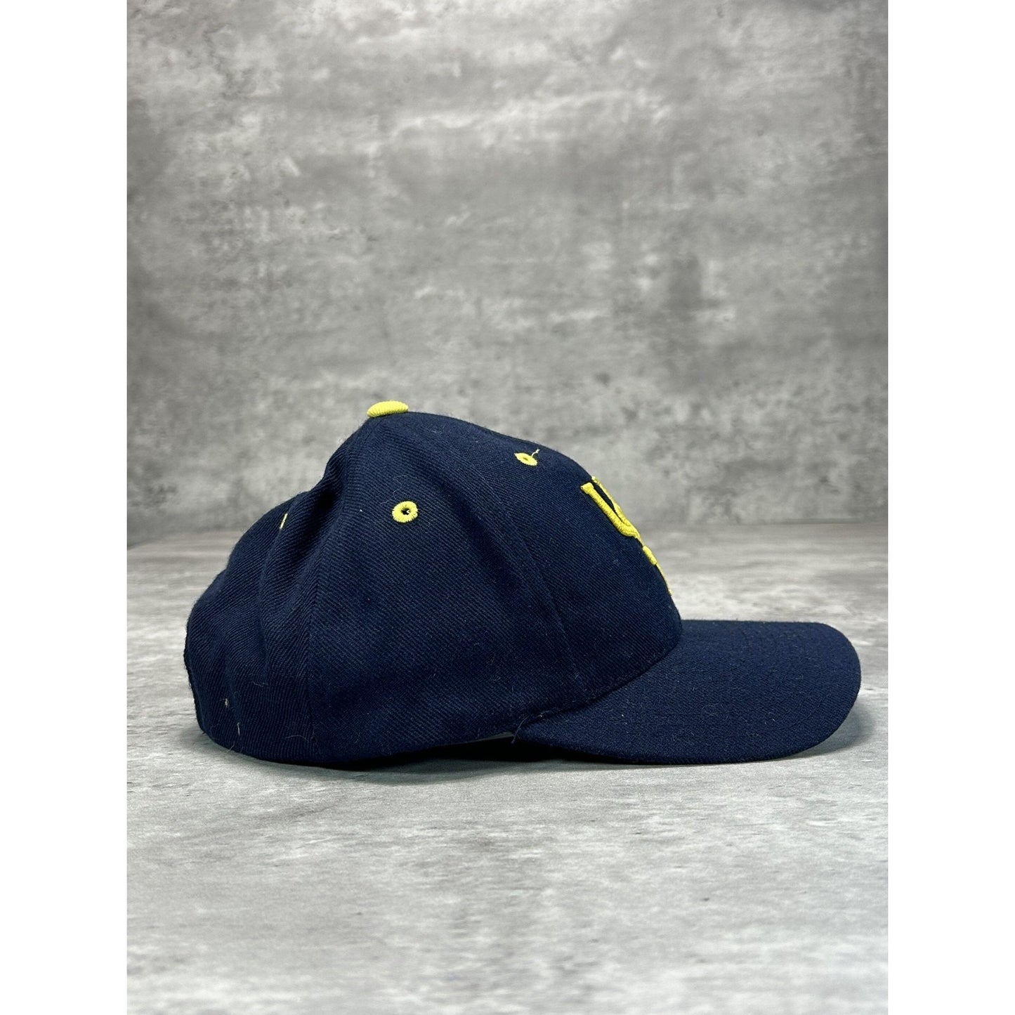 Vintage 90s United States Navy Embroidered Spellout Snapback Hat OSFA