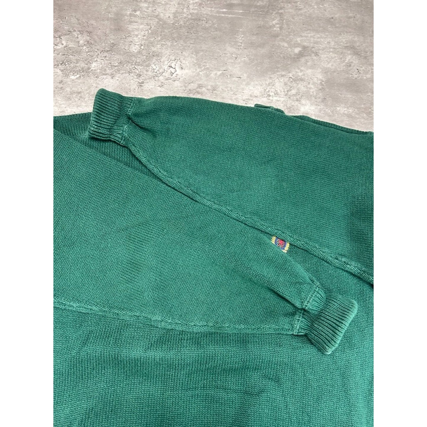 Vintage Tommy Hilfiger Embroidered Crest Pullover Sweater Size Large Green