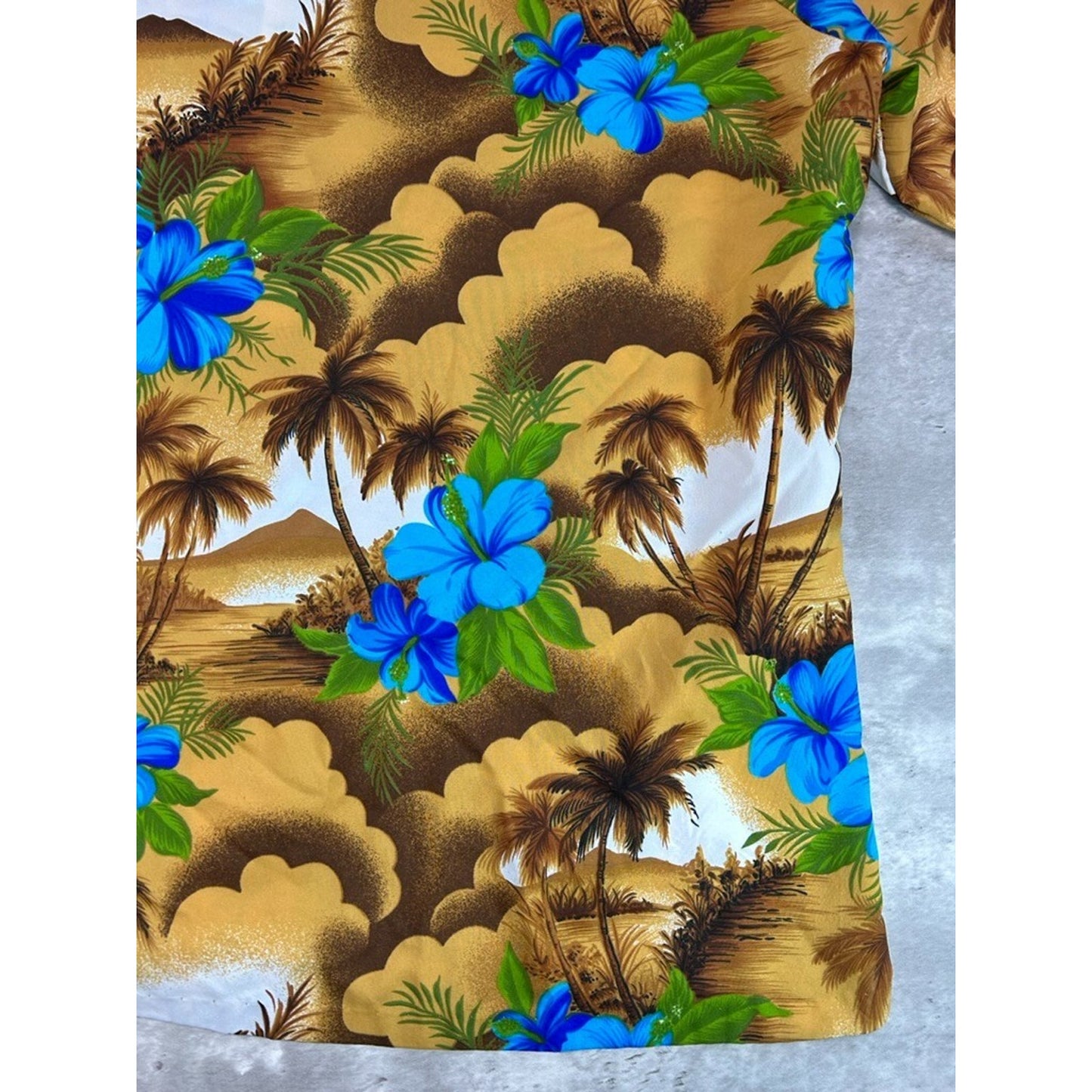 Vintage 1990s/80s Islanders Hawaiian Floral Print Button Up Shirt Size XL