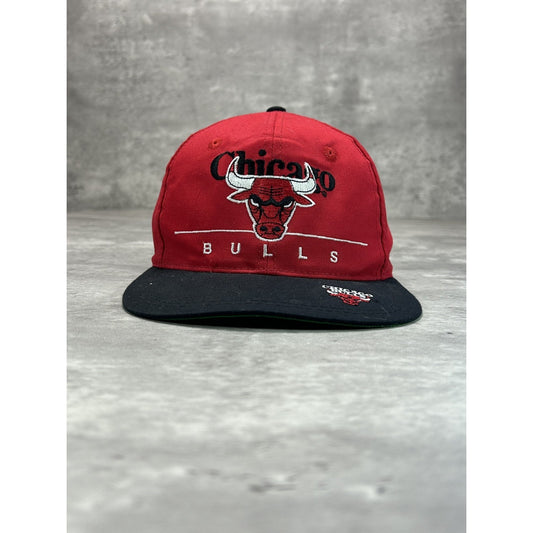 Vintage 90s Chicago Bulls NBA Embroidered Logo Spellout Snapback Hat OSFA YOUTH