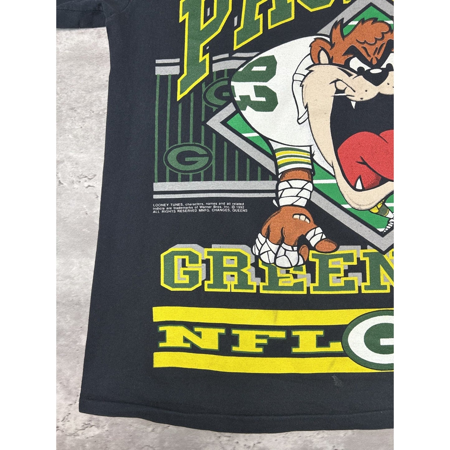 Vintage 1992 Green Bay Packers NFL Looney Tunes Taz Big Graphic T-Shirt Sz Large