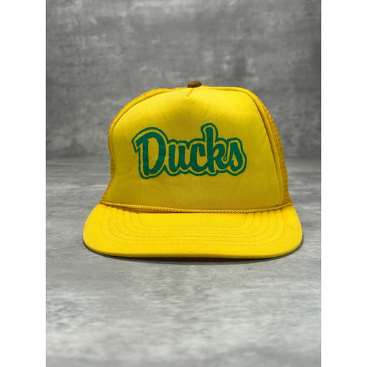Vintage 80s Oregon Ducks NCAA Graphic Spellout Trucker Snapback Hat OSFA