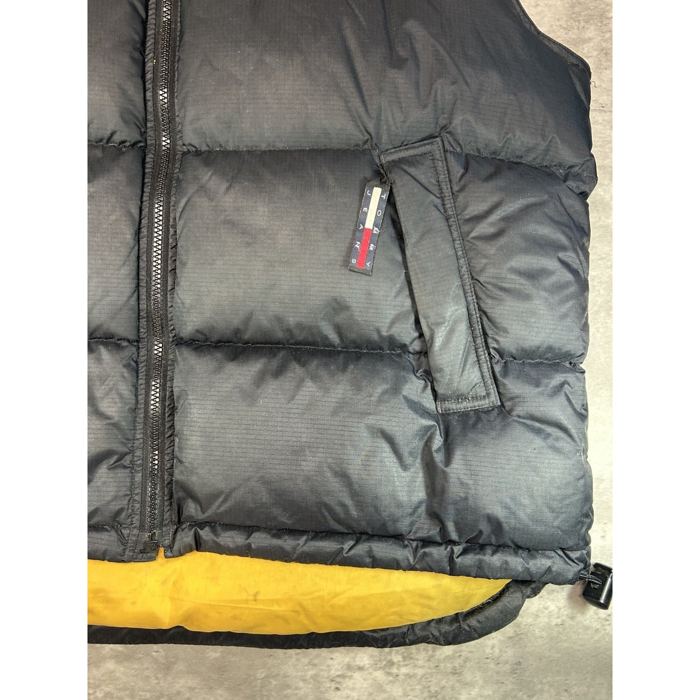 Vintage Tommy Hilfiger Embroidered Flag Full Zip Puffer Vest Size Large Black