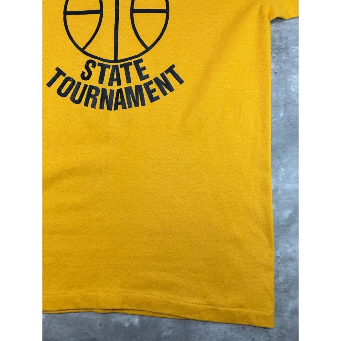 Vintage 1981 Think Big Basketball Tournament 3/4 Sleeve Graphic T-Shirt Size Large