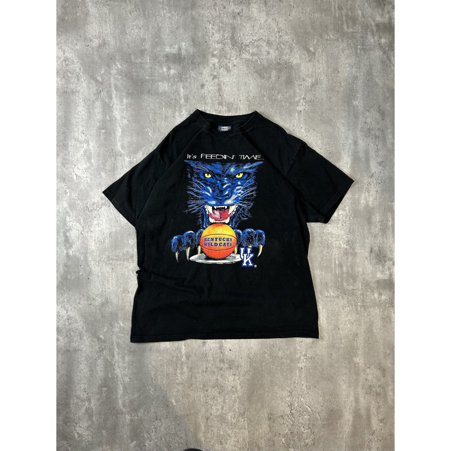 Vintage 90s Kentucky Wildcats NCAA Basketball Cartoon Graphic T-Shirt Size XL