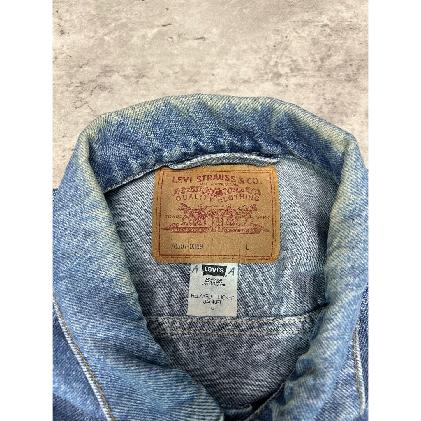 Vintage 90s Levis Red Tab Medium Wash Denim Type 3 Trucker Jacket Size Large