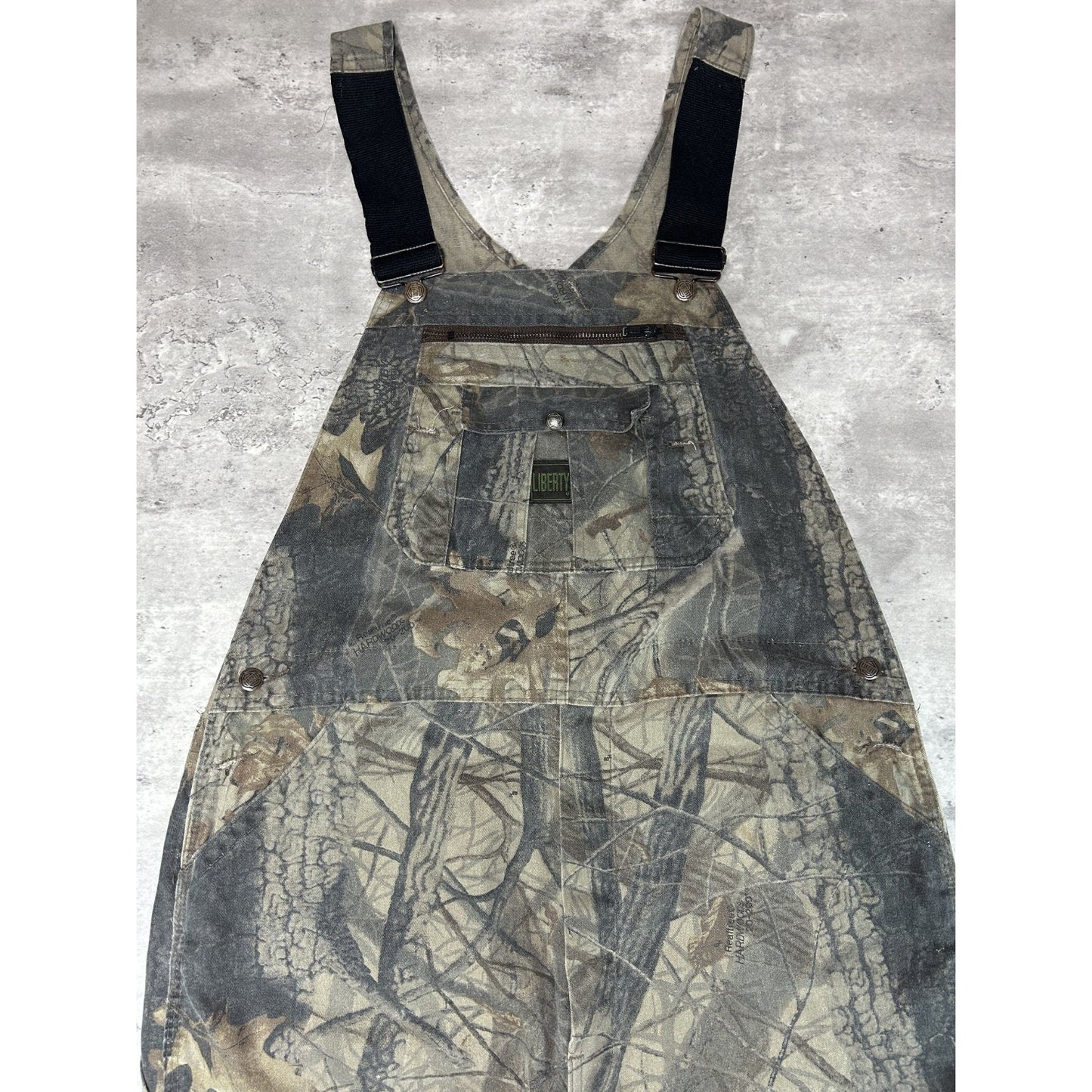 Vintage 80s/90s Liberty Tree Camo Hunting Overalls Size 42