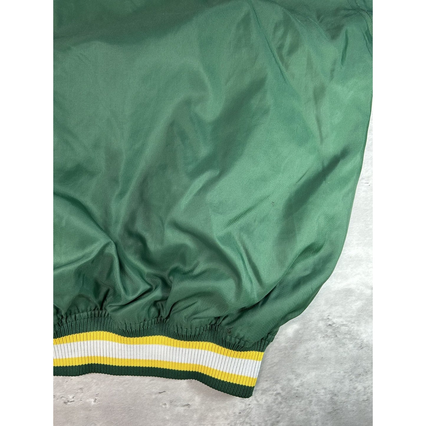 Vintage 90s Green Bay Packers NFL Starter Nylon Windbreaker Jacket Size Medium