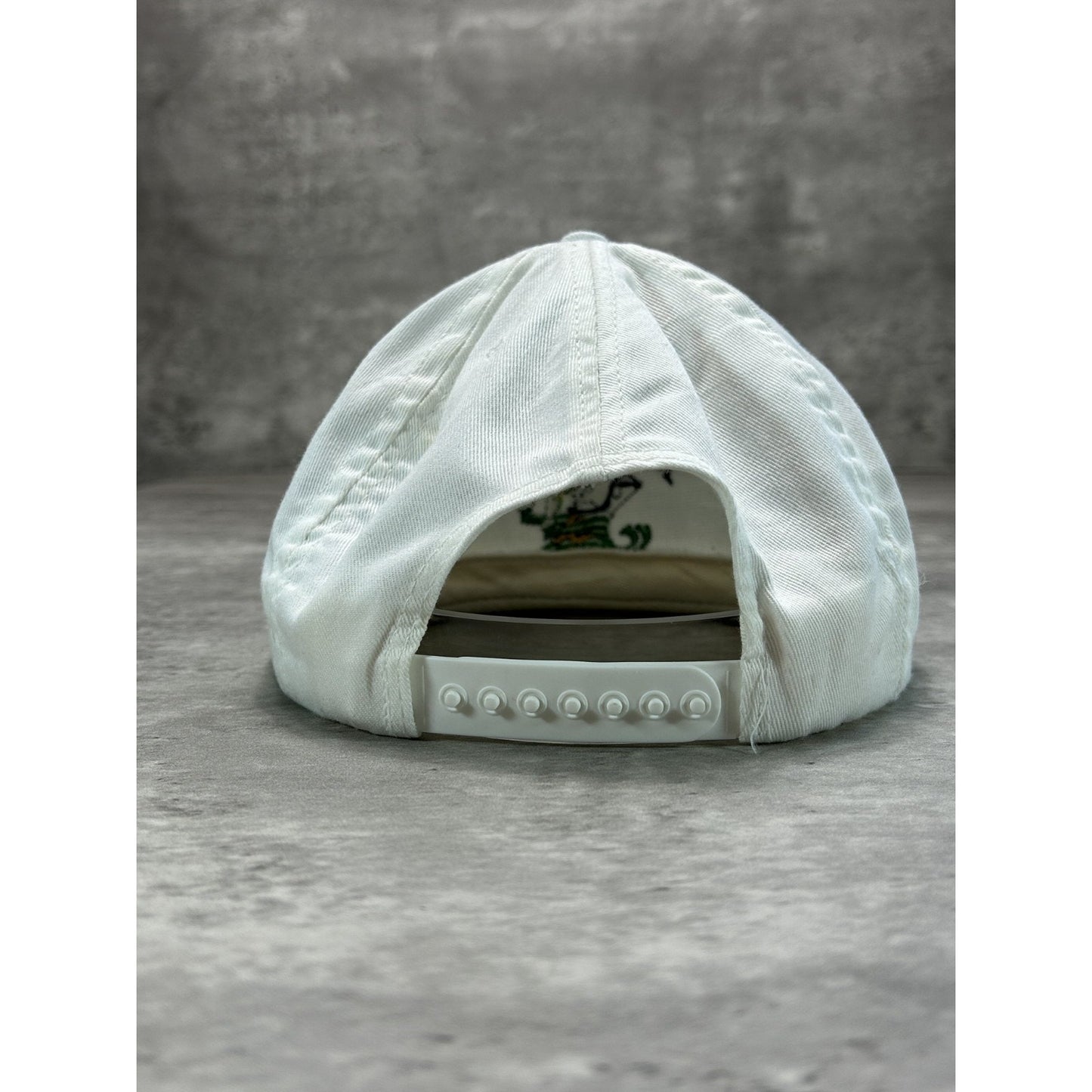 Vintage 90s Notre Dame Fighting Irish NCAA Embroidered Snapback Hat OSFA White