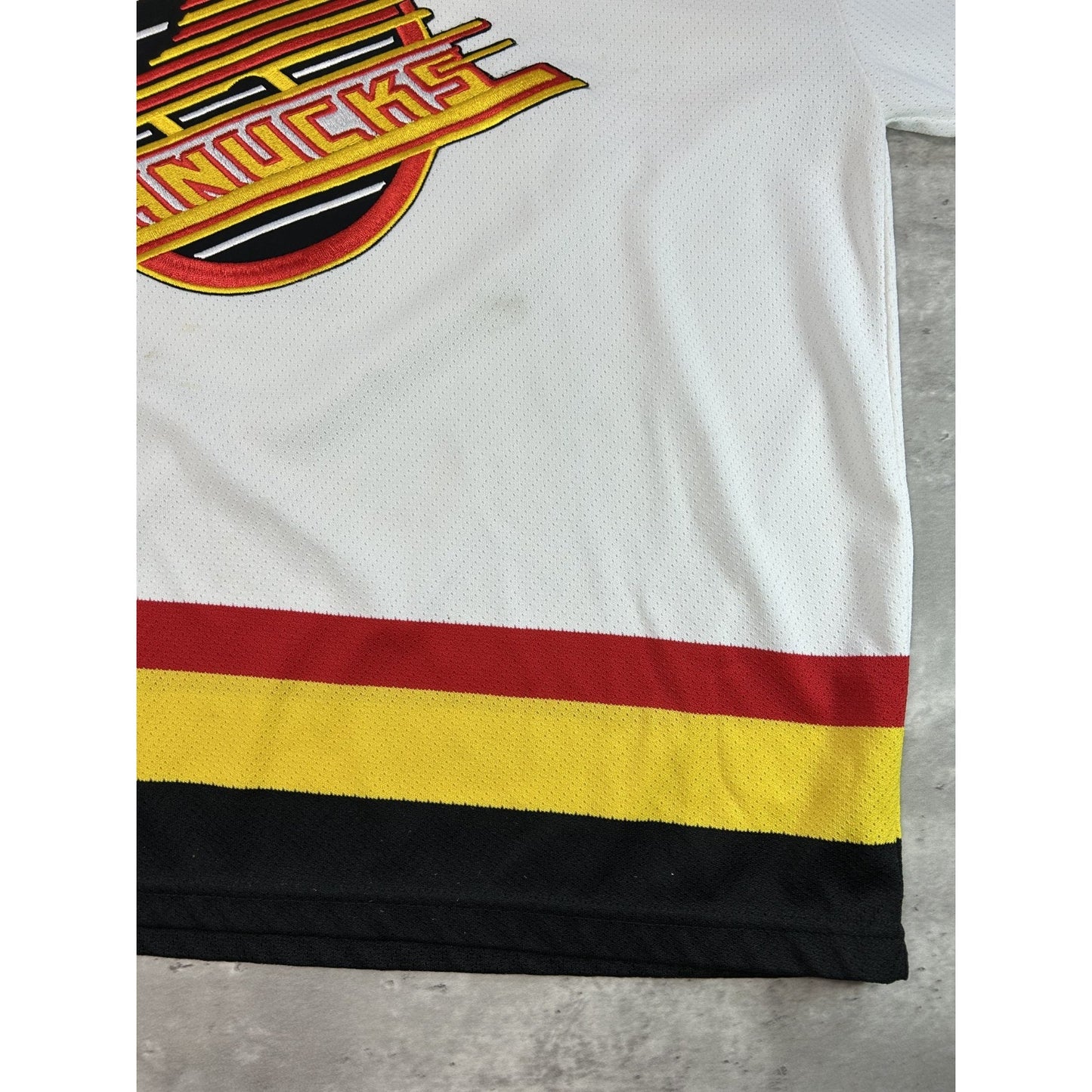 Vintage 90s Vancouver Canucks NHL Stitched CCM Hockey Jersey Size XL