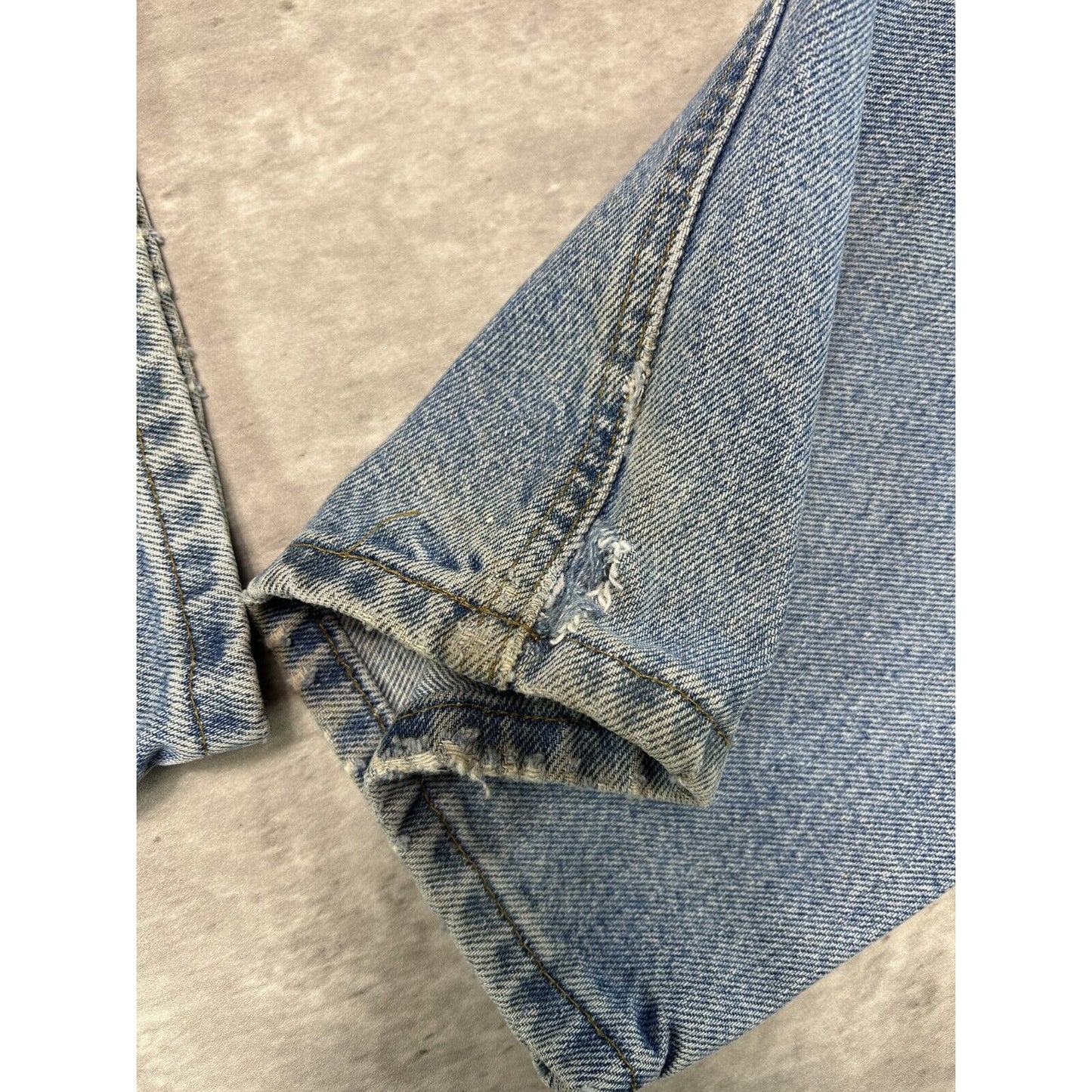 Vintage Carhartt Traditional Fit Light Wash Denim Pants Size 35 Blue