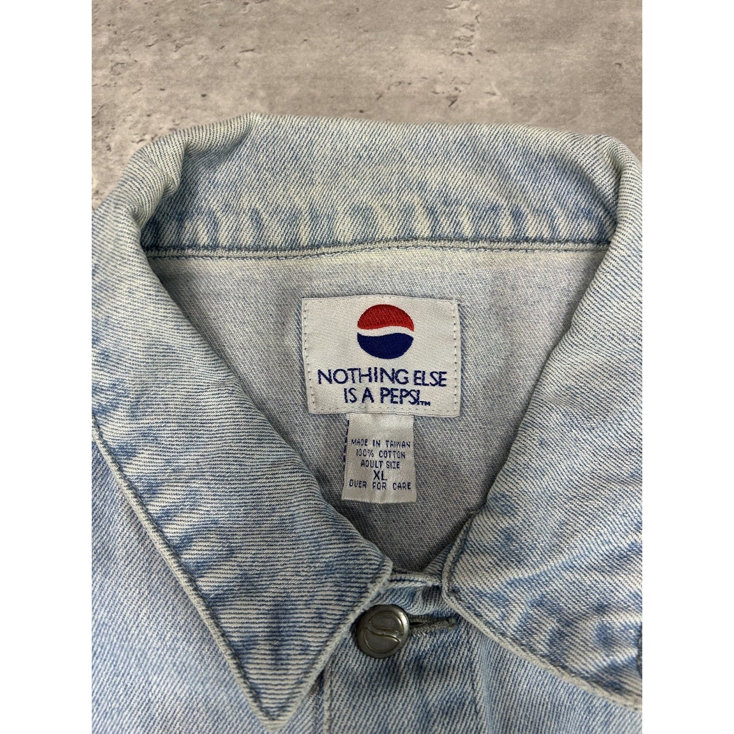 Vintage Pepsi Light Wash Denim Trucker Jacket Size XL Blue