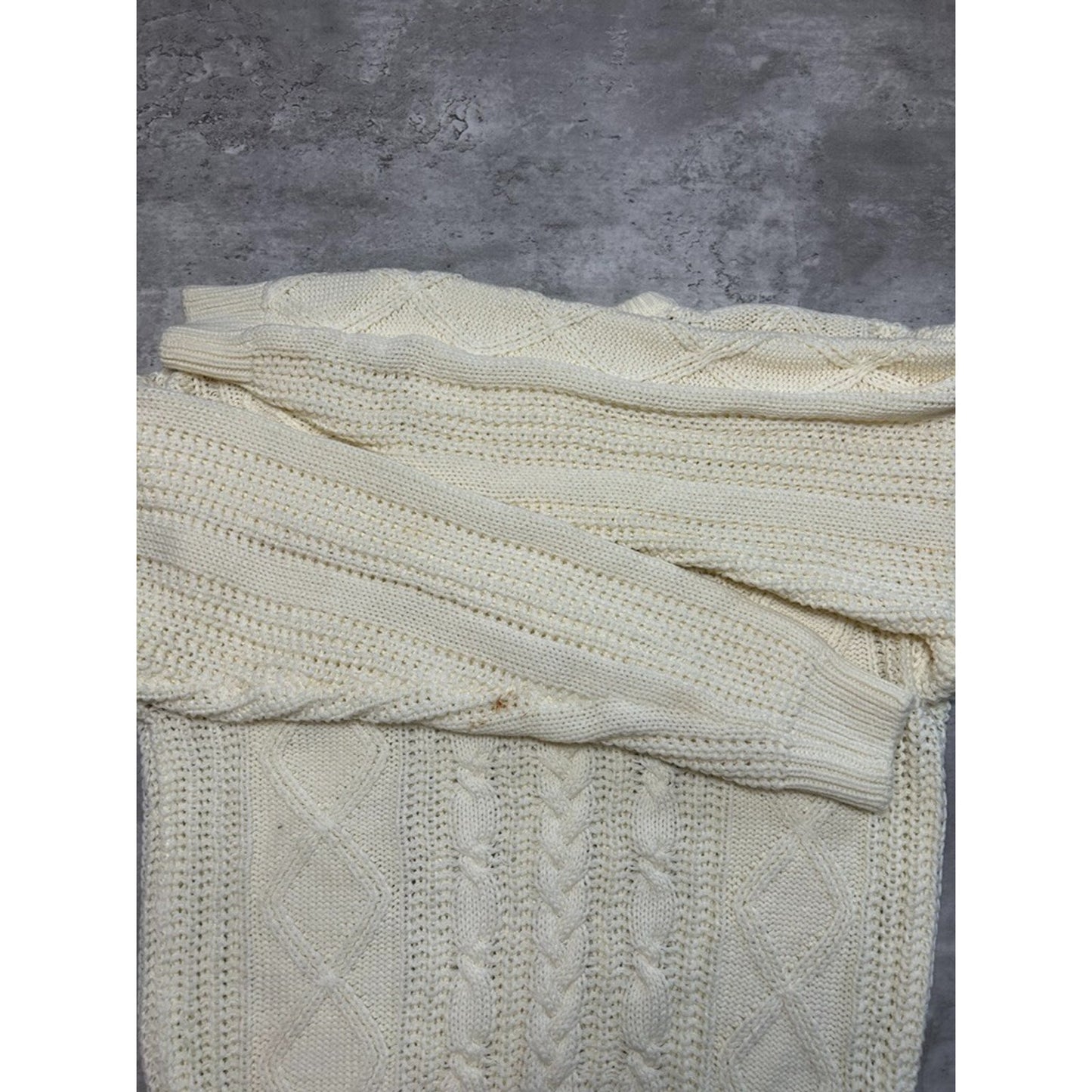 Vintage 1980s/90s Carriage Court Cable Knit Pullover Ribbed Sweater Size Medium