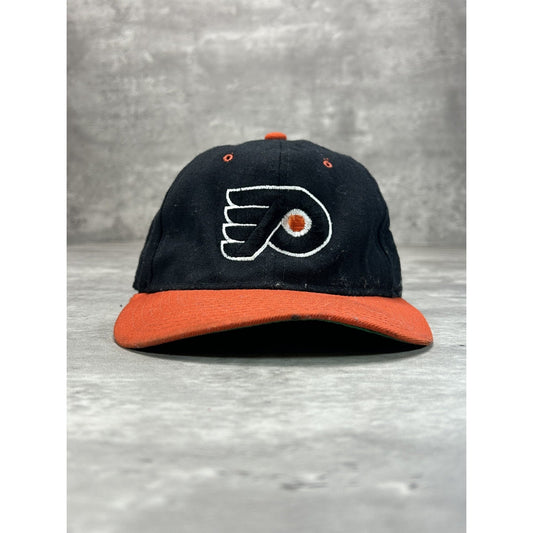 Vintage 90s Philadelphia Flyers NHL Embroidered Logo Hockey Fitted Hat Size 7