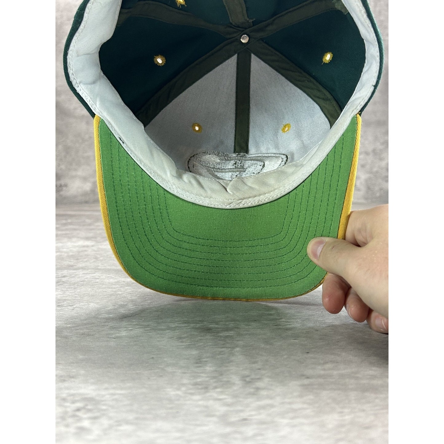 Vintage 90s Green Bay Packers NFL Embroidered Logo Football Fitted Hat 7