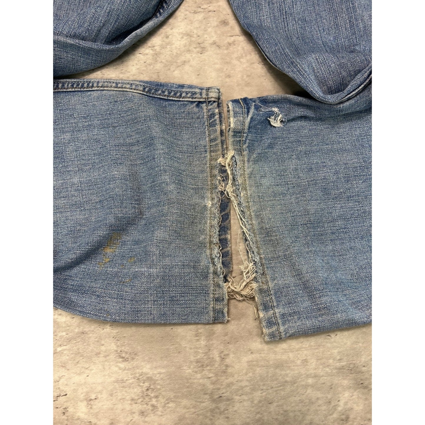 Vintage Levis Silvertab Baggy Fit Light Wash Distressed Denim Pants Size 41