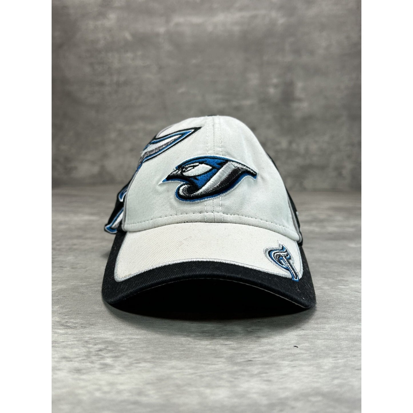 Vintage Toronto Blue Jays MLB Embroidered Logo New Era Strapback Hat OSFA YOUTH